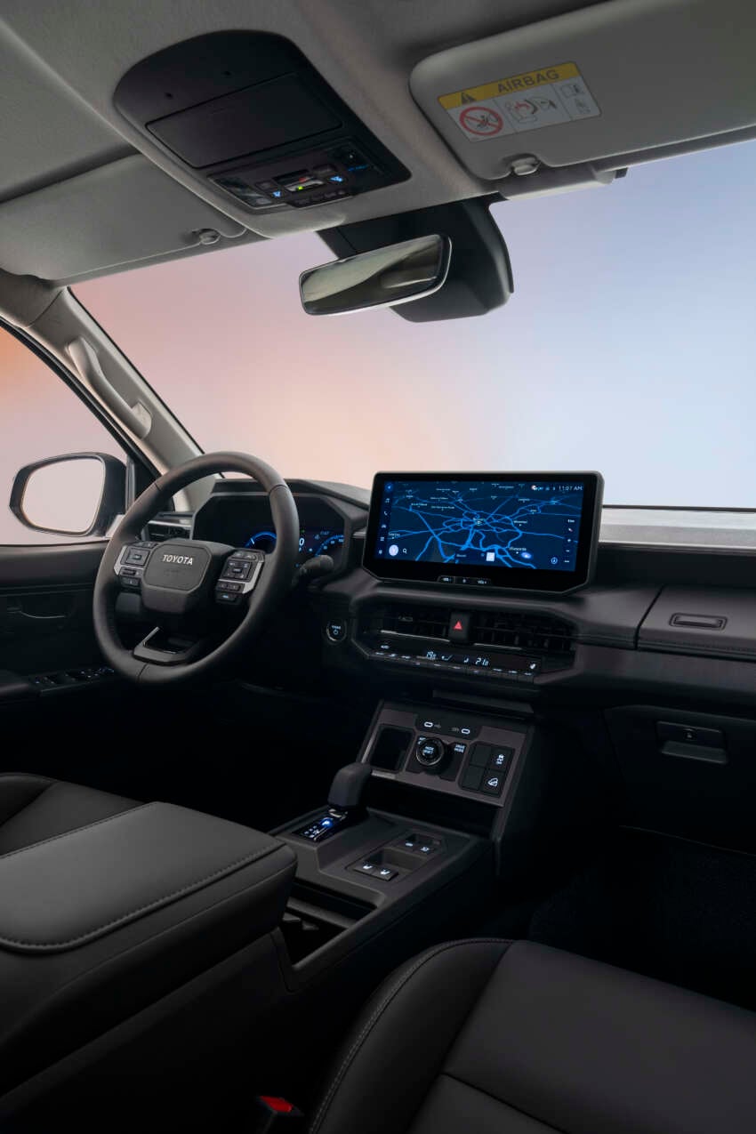 2026 Toyota Hilux Travo – heavy facelift, 2.8L diesel standard, EV with 240 km WLTP range, RM99k-RM192k 1996602