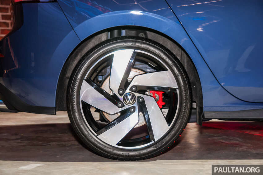 Volkswagen Golf Mk8.5 in Malaysia – R-Line with 150 PS 1.5L MHEV, dry DSG; GTI 265 PS RM250k with VAP 1993995