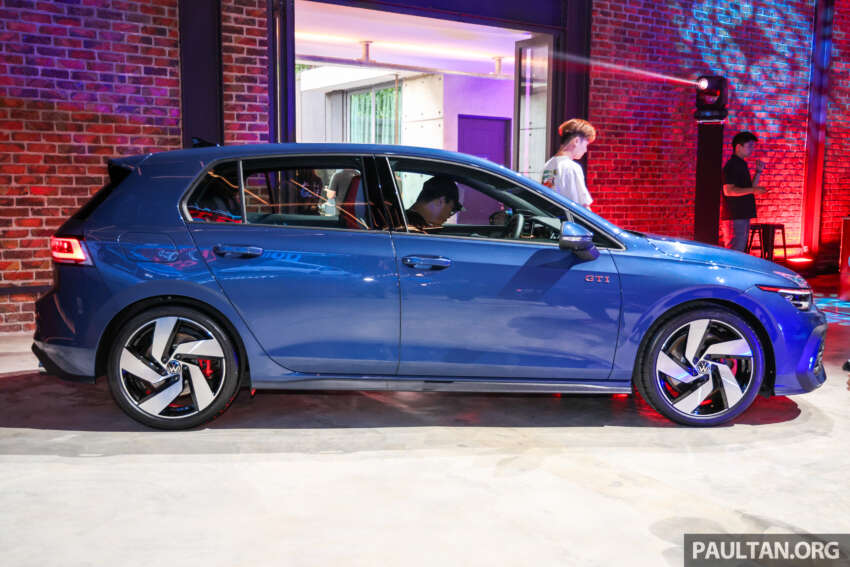 Volkswagen Golf Mk8.5 in Malaysia – R-Line with 150 PS 1.5L MHEV, dry DSG; GTI 265 PS RM250k with VAP 1993980