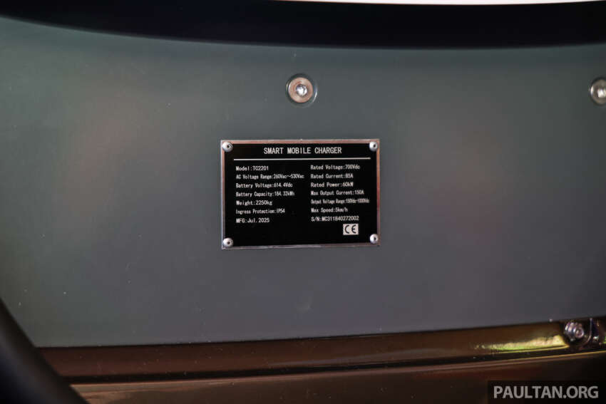 Perodua QV-E dirasmi — EV Malaysia, input Magna Steyr, 0-100 km/j  7.5 saat, jarak 445 km NEDC, RM80k 2006611