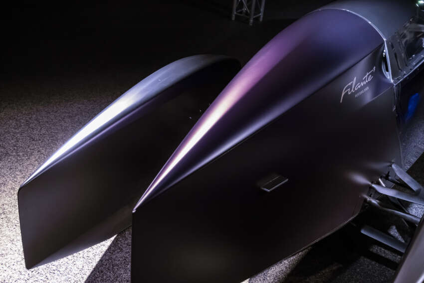 Renault Filante Record EV concept drives 1,008 km on single charge of 87 kWh battery, averaging 108 km/h 2017577