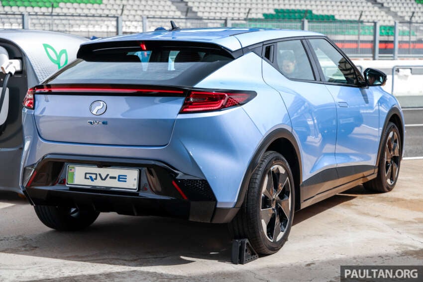 Perodua QV-E dirasmi — EV Malaysia, input Magna Steyr, 0-100 km/j  7.5 saat, jarak 445 km NEDC, RM80k 2006291