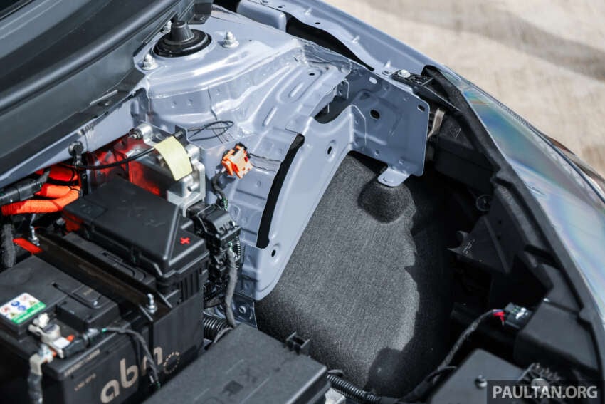 Perodua QV-E dirasmi — EV Malaysia, input Magna Steyr, 0-100 km/j  7.5 saat, jarak 445 km NEDC, RM80k 2006340