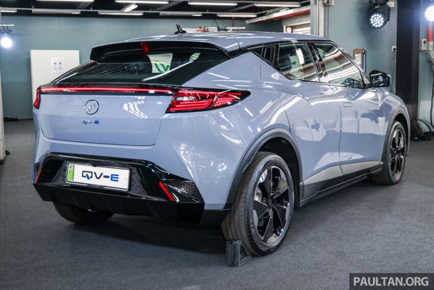 Perodua QV-E dirasmi — EV Malaysia, input Magna Steyr, 0-100 km/j  7.5 saat, jarak 445 km NEDC, RM80k 2006359