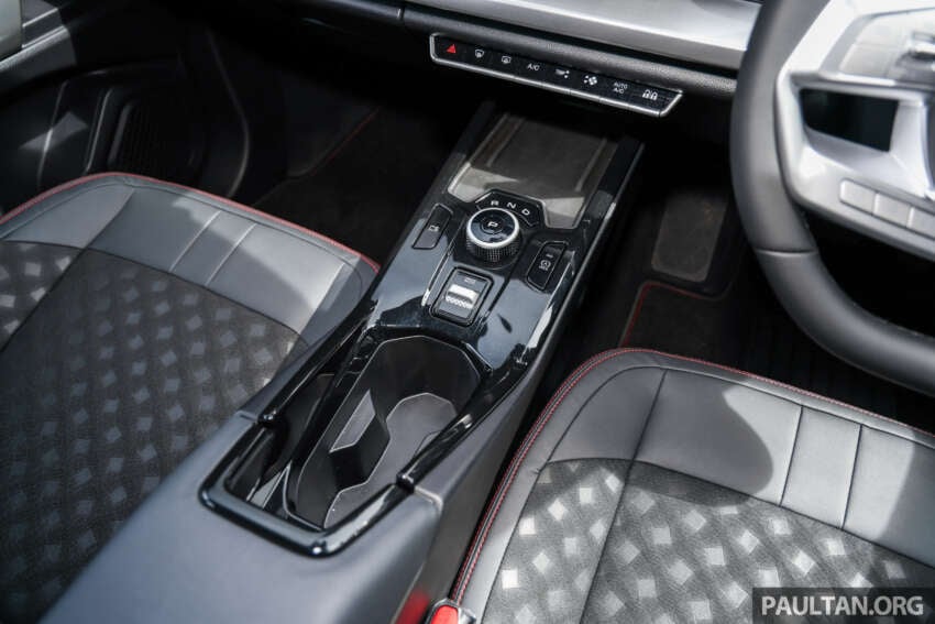 Perodua QV-E dirasmi — EV Malaysia, input Magna Steyr, 0-100 km/j  7.5 saat, jarak 445 km NEDC, RM80k 2006431