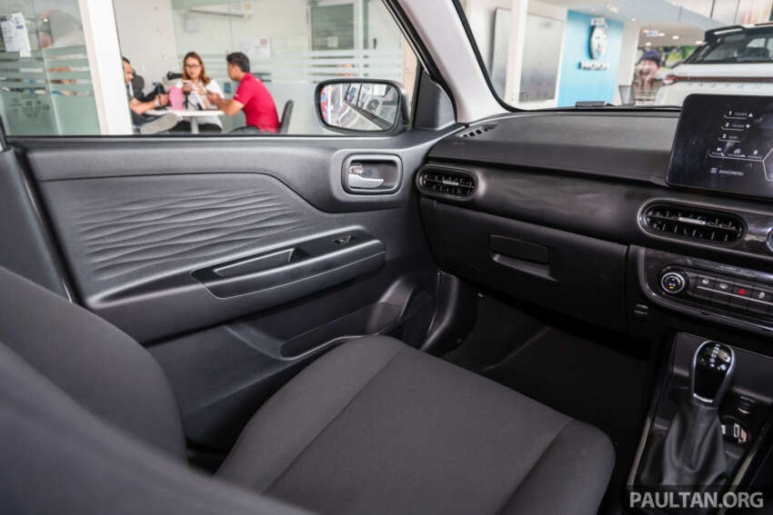 Proton Saga MC3 Standard 2026 – galeri penuh varian paling murah; enjin 1.5L 120 PS/150 Nm, 4AT, RM38k 2007990