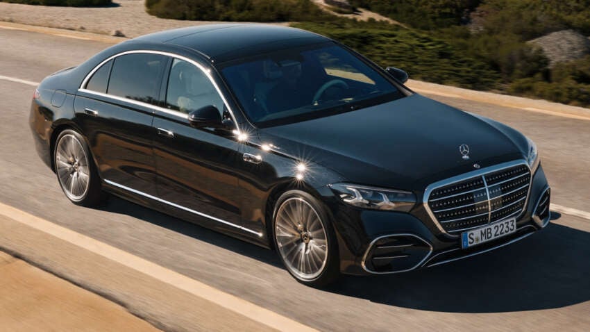 2026 Mercedes-Benz S-Class facelift – W223 gains MBUX Superscreen, flat-plane V8, trick suspension 2034165