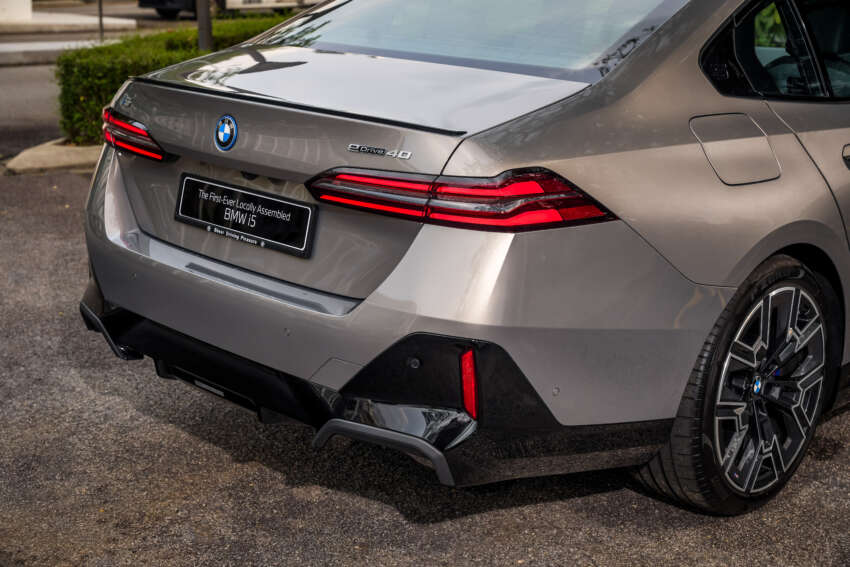 2026 BMW i5 eDrive40 M Sport Pro CKD launched – first CKD BMW EV, RM32k cheaper, from RM368,800 2025011