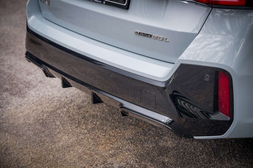 2026 BMW iX1 L launched in Malaysia – CBU China long-wheelbase eDrive20L M Sport, from RM255k est 2025061