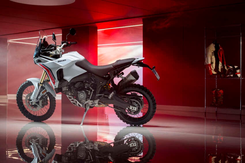 2026 Ducati DesertX updated, new chassis, TFT screen 2044527