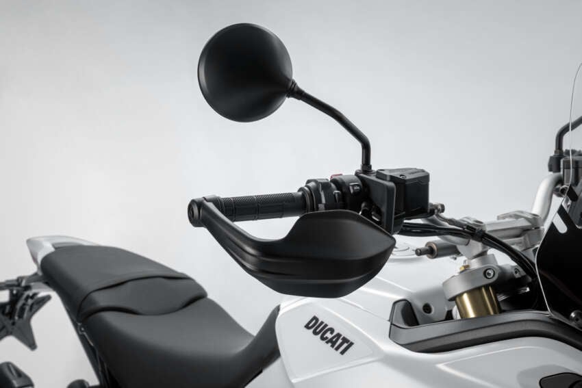 2026 Ducati DesertX updated, new chassis, TFT screen 2044574