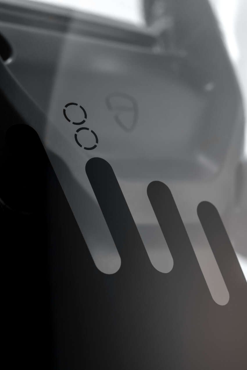 2026 Ducati DesertX updated, new chassis, TFT screen 2044577