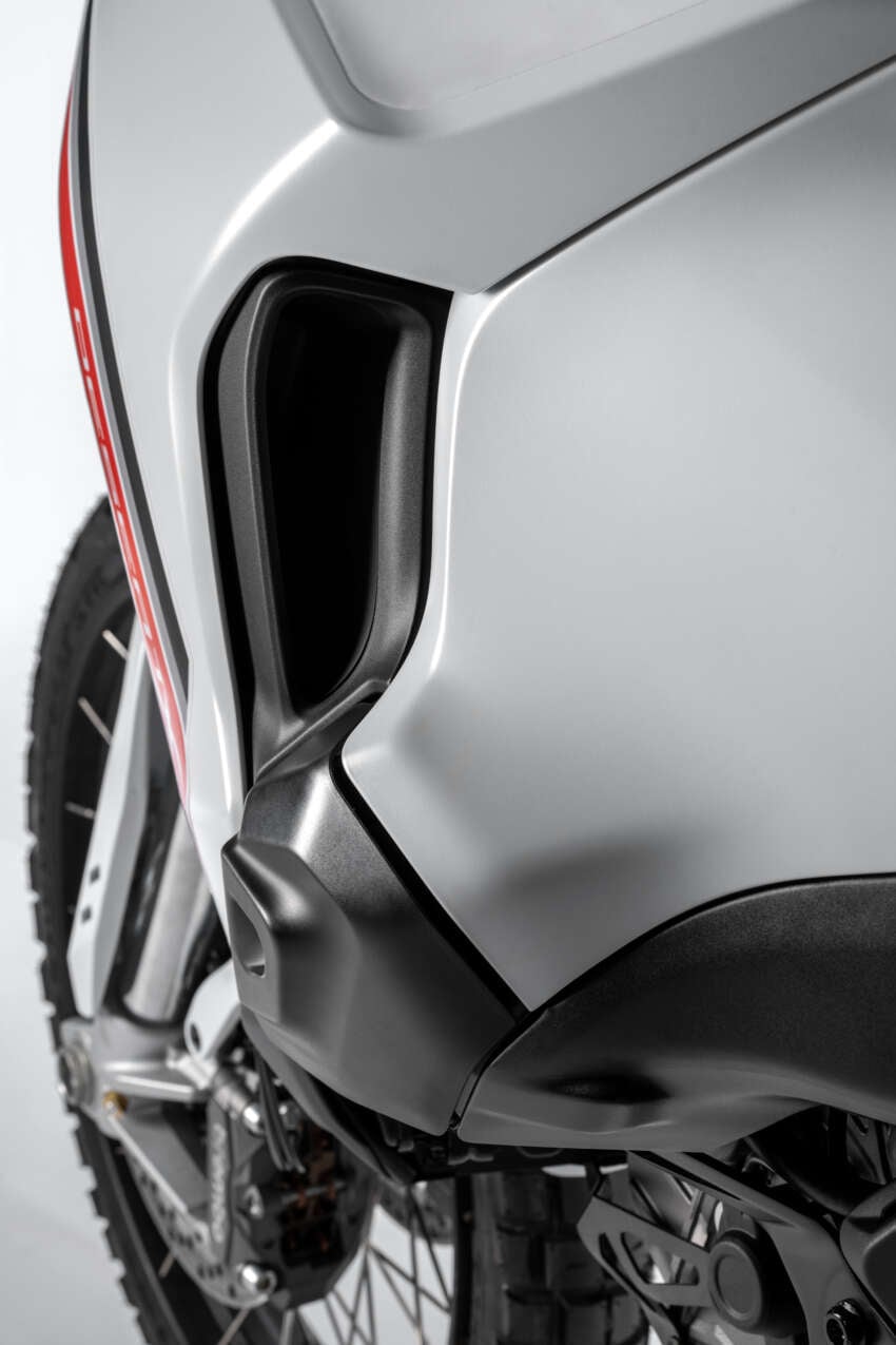 2026 Ducati DesertX updated, new chassis, TFT screen 2044586