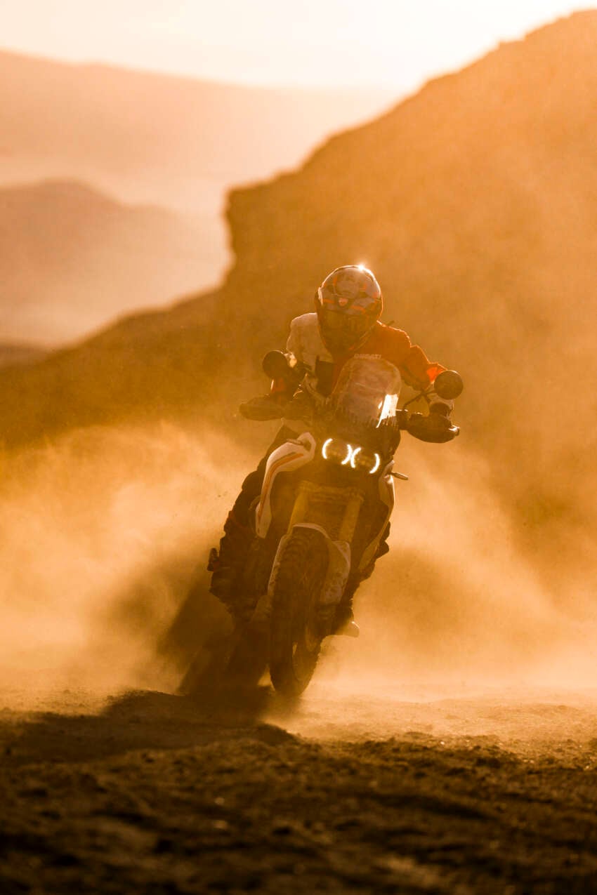 2026 Ducati DesertX updated, new chassis, TFT screen 2044604