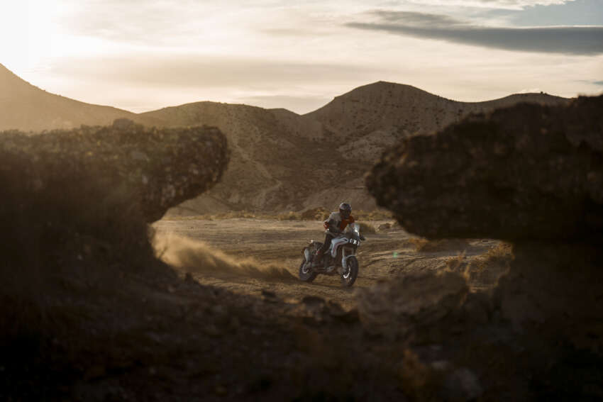 2026 Ducati DesertX updated, new chassis, TFT screen 2044606