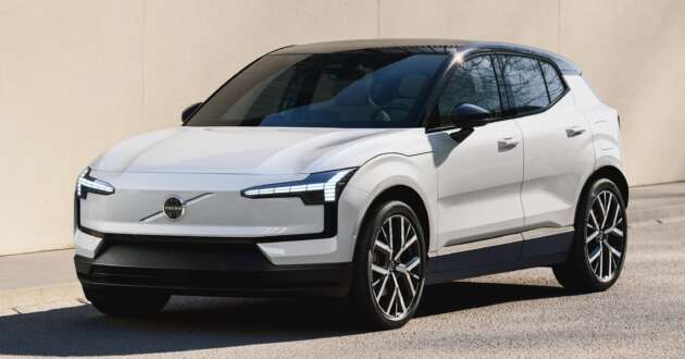 Volvo EX30 dikemaskini untuk 2026 — tambah varian asas 150 PS, hingga 476 km WLTP; UX baru, V2L