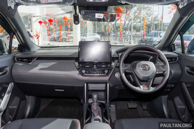 GALERI: Toyota Corolla Cross HEV GR Sport 2026 di Malaysia – harga sama RM149k, kemaskini kecil