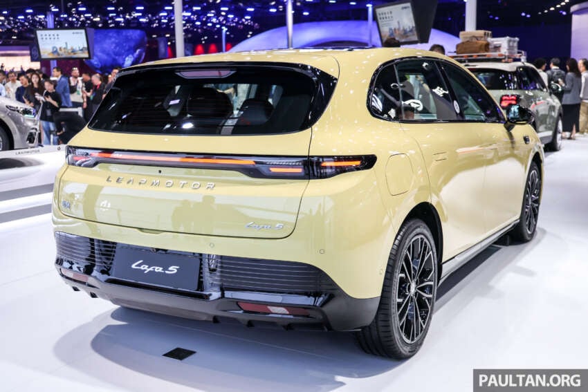 Leapmotor B05 confirmed for UK, Australia – will ASEAN get the Golf-class Lafa 5 EV hatch after B03X? 2071873
