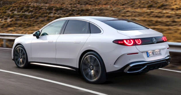 2026 Mercedes-Benz C-Class EV debuts – W520-gen with 800V tech, 330 kW DC, up to 800 km range WLTP