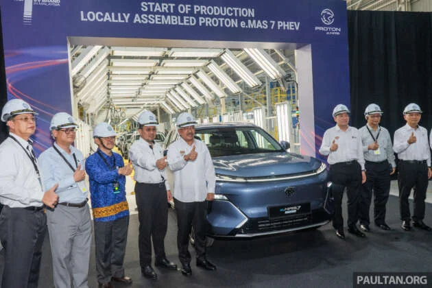 Proton eMas 7 PHEV CKD starts production in Tg Malim, adds front massage seats to Premium and Premium Plus