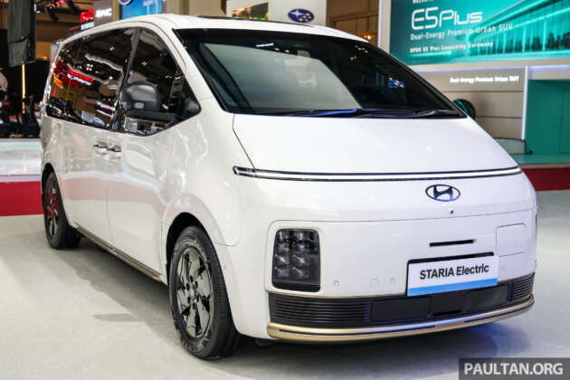 Hyundai Staria Electric debuts in Indonesia – 218 PS, 430 km WLTP, VIP seats; 1.6T hybrid version also introduced