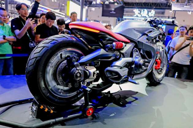 Voge shows CU-X plug-in hybrid power cruiser at CIMA