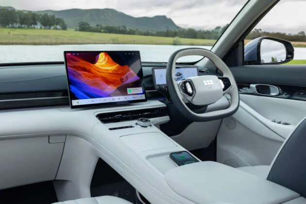 Geely Starray EM-i AWD – 299 PS, 412 Nm, 130 km WLTP EV, 1,065 km total, coming to Proton eMas 7 PHEV too?