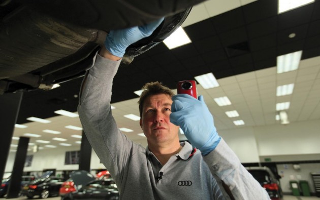 582814_68693aud-a Audi Cam brings transparency to car servicing