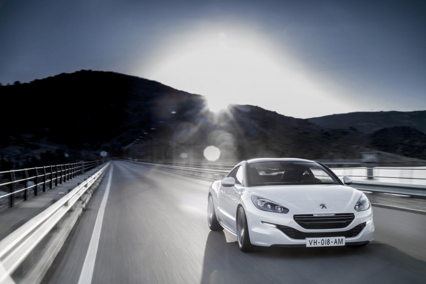 Peugeot RCZ facelift: first photos, attending Paris 130746