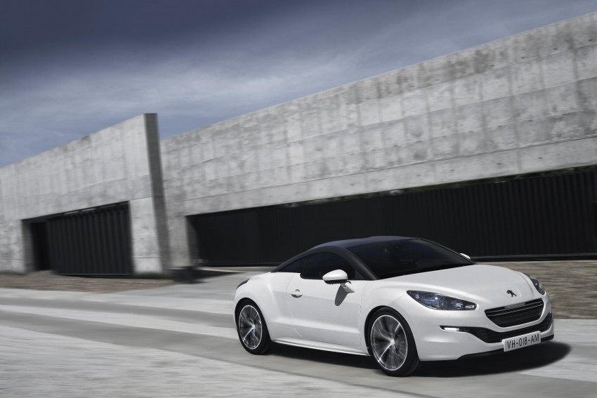 Peugeot RCZ facelift: first photos, attending Paris 130749
