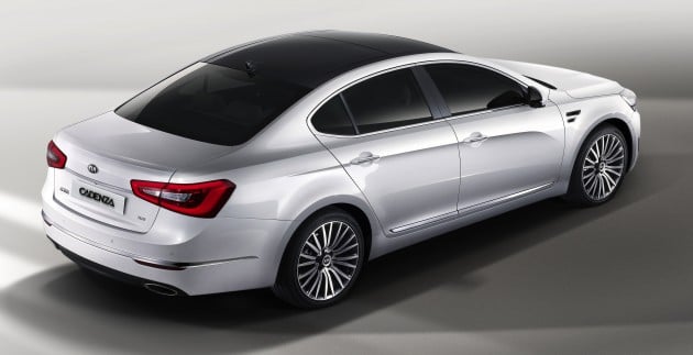 8133639660_2bcb600f27_o Kia Cadenza to be facelifted and upgraded for 2013