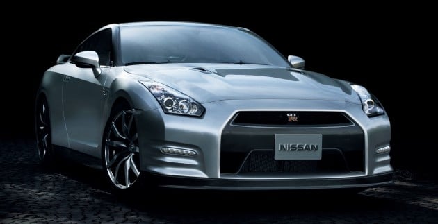 98372_10_5 2013 Nissan GT-R gets engine and chassis enhancements – now does the ‘Ring faster