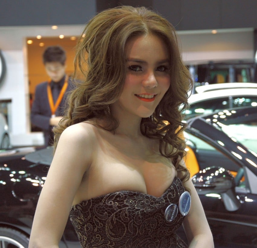 Bangkok Motor Show 2012 – the ladies say hello! 96603