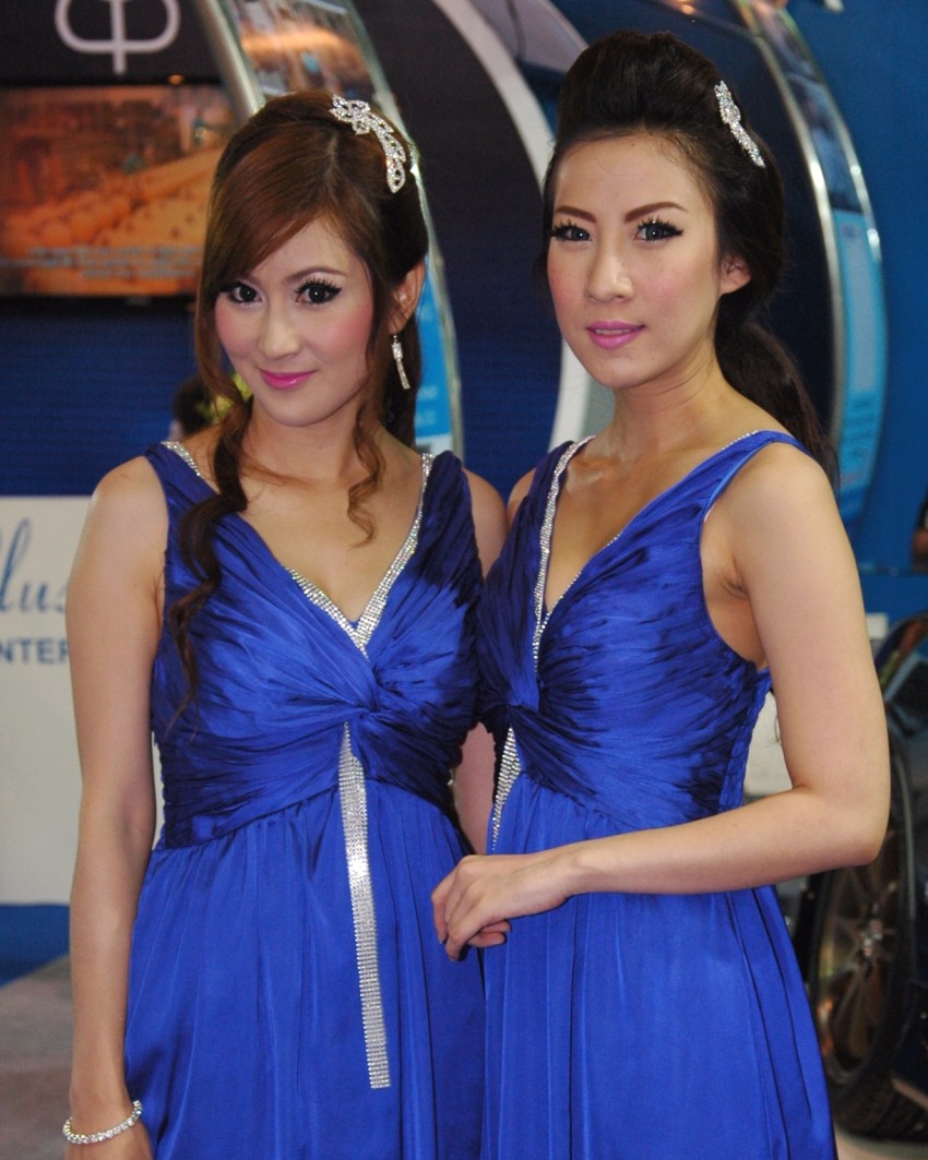 Bangkok Motor Show 2012 – the ladies say hello! 96497