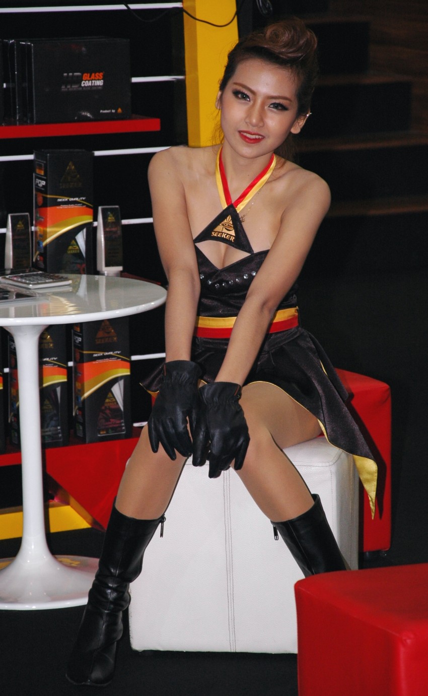 Bangkok Motor Show 2012 – the ladies say hello! 96508