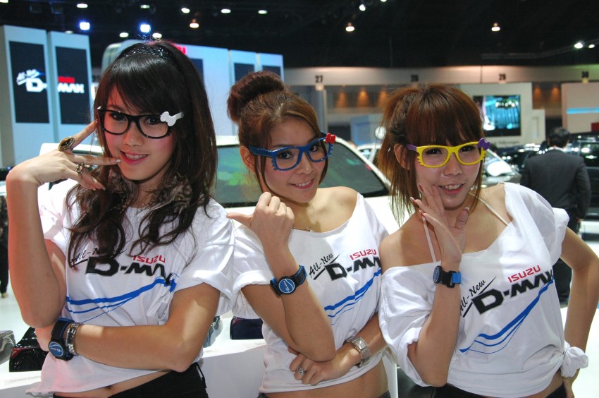Bangkok Motor Show 2012 – the ladies say hello! 96502