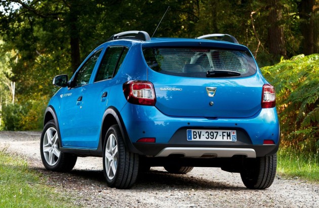 Dacia Sandero Stepway-07 Dacia Sandero Stepway – Logan hatch with 4X4 style