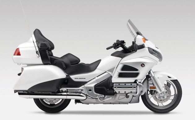 Honda-2012-Gold-Wing-in-Pearl-Fadeless-White-(side)@ Honda Gold Wing launching May 31, RM174,900