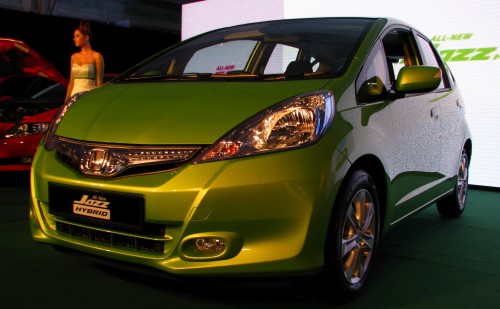 Honda-Jazz-Hybrid-Launch-2 Honda to recycle rare earth metals in hybrid car battery