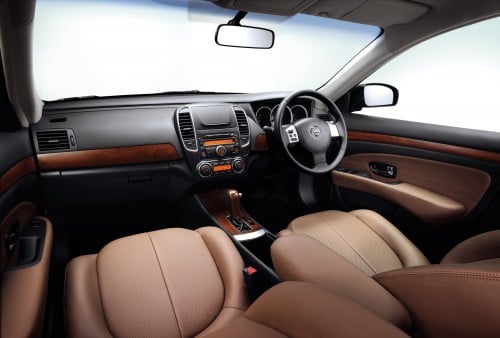 Nissan Sylphy updated – two trim levels, plenty of new kit
