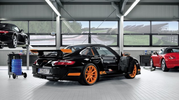 PAP12_0382_fine Volkswagen acquires remaining 50.1% Porsche shares