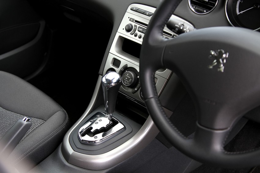 DRIVEN: Peugeot 408 Turbo and 408 2.0 113179