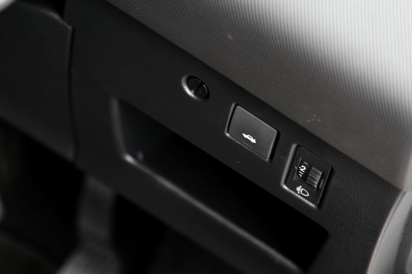 DRIVEN: Peugeot 408 Turbo and 408 2.0 113182