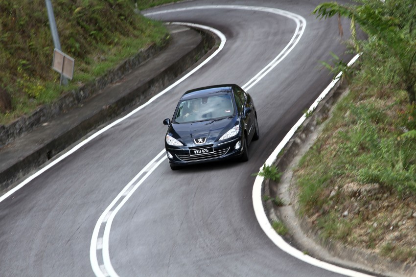 DRIVEN: Peugeot 408 Turbo and 408 2.0 113241