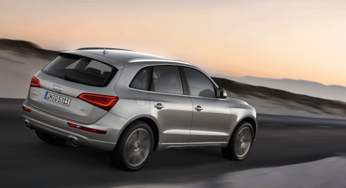 Q5120029_largeb Audi Q5 gets mid-life updates, adds hybrid to the range