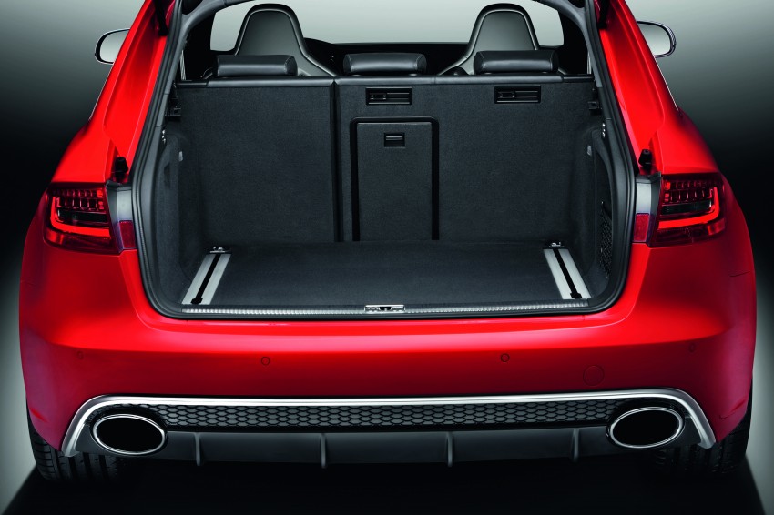 Audi RS4 Avant – a 450 hp wagon wet dream 122753