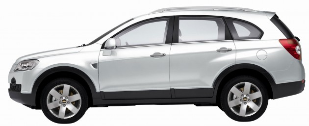 alpine-white-RDx Chevrolet Captiva now with diesel engine from RM165k