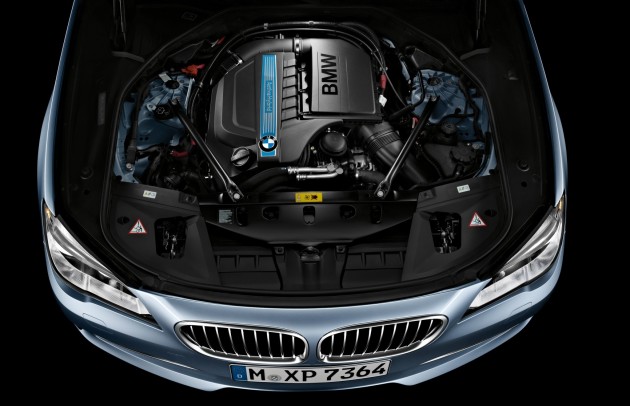 bmw-7-series-facelift-75 2012 BMW 7-Series LCI gets updated inside and out