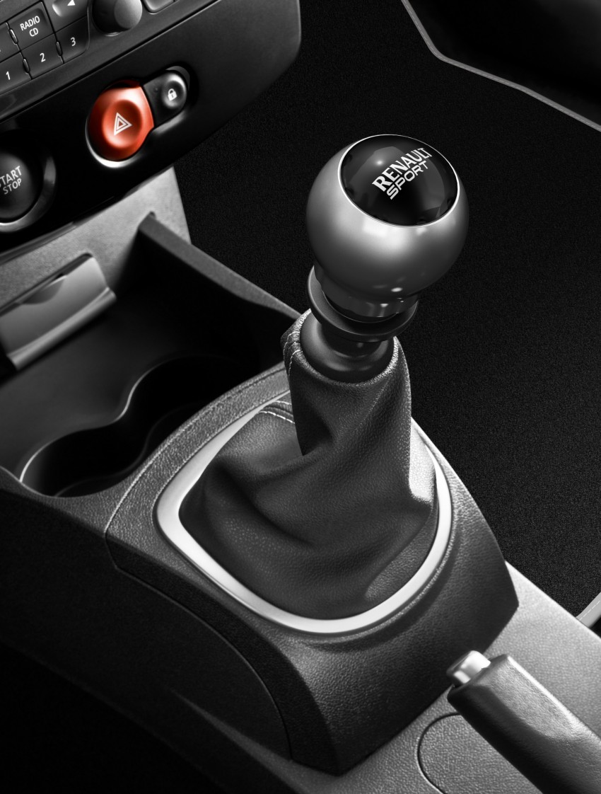 Renault Clio R.S “Ange & Démon” rolls in – RM199k 111088