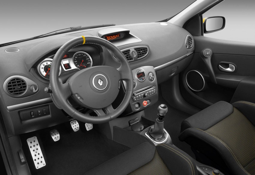 Renault Clio R.S. Red Bull Racing RB7 – five countries only 94781